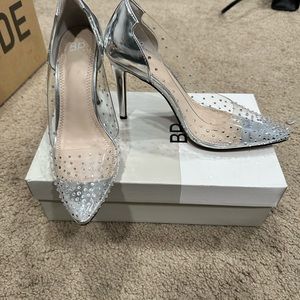 BP. Jennie Clear Stud Pointed Toe Pump in Silver Metallic size 9